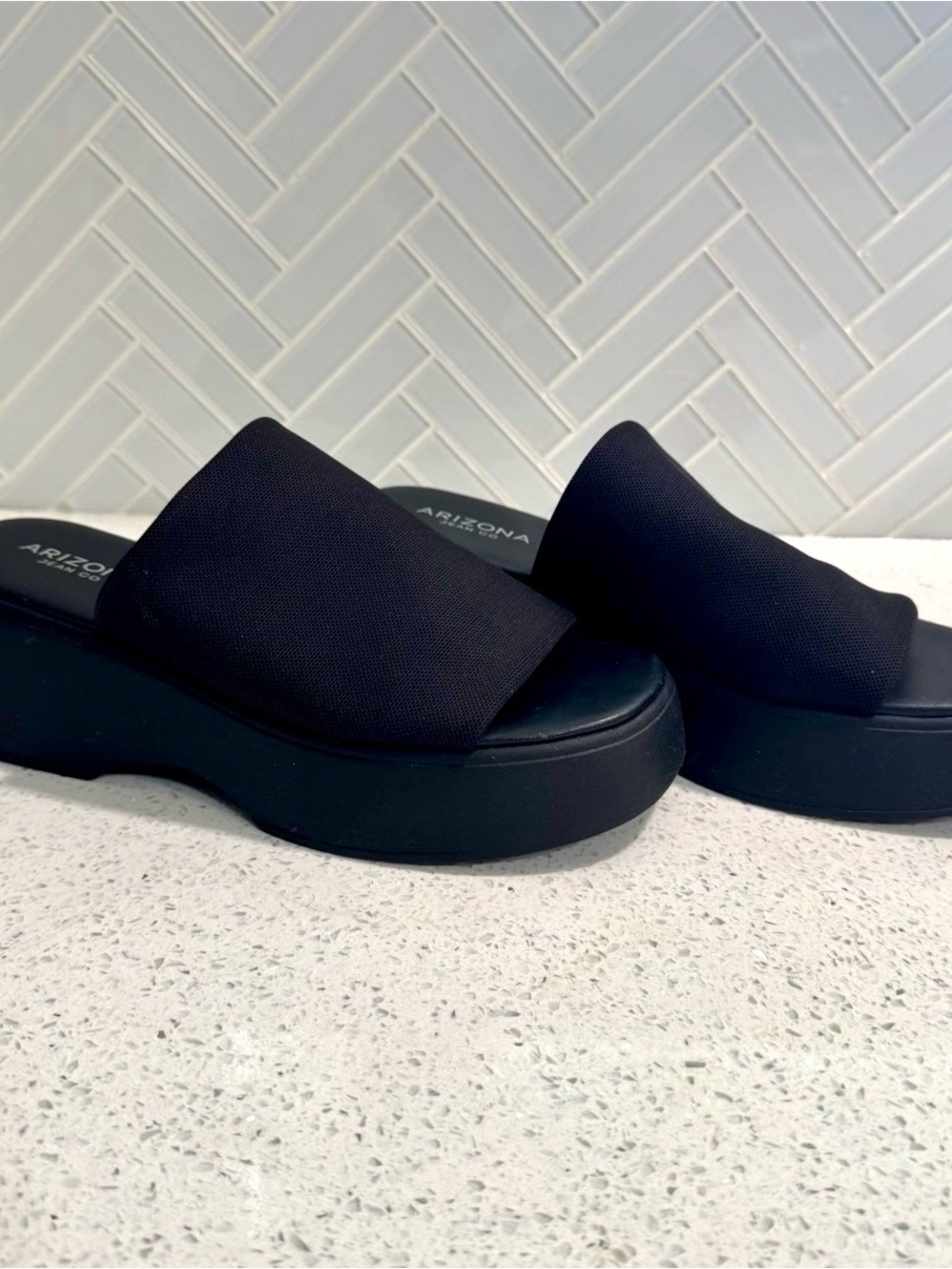 Arizona Jean Company Black Wide-Band Platform Slide